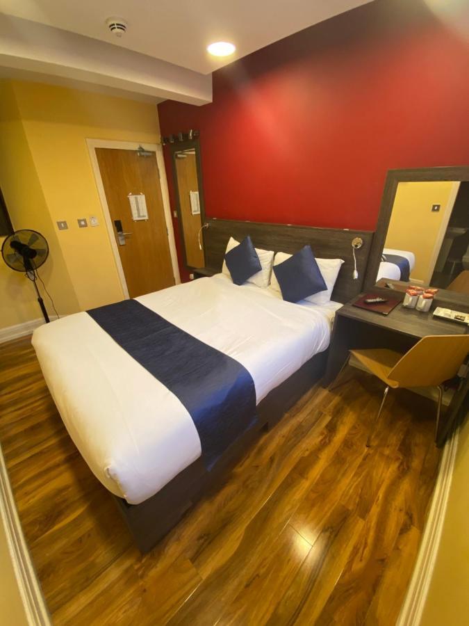 Ville Hotel Манчестер Экстерьер фото