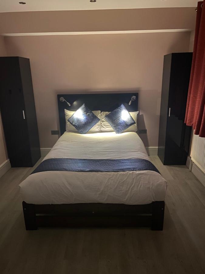 Ville Hotel Манчестер Экстерьер фото