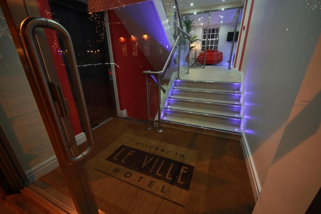 Ville Hotel Манчестер Экстерьер фото
